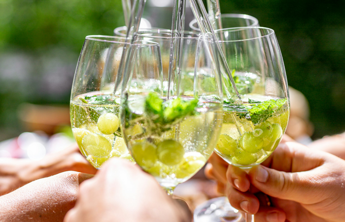 面白い乾杯の挨拶6選！宴会で使えるユーモアのある例文を紹介ブログ公式 ミライザカ居酒屋 唐揚げ