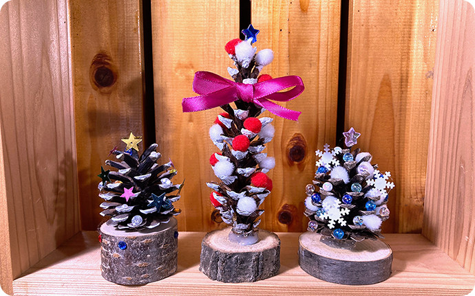 飾るの楽しみ！松ぼっくりツリー 紀宝の園児ら手作り：中日新聞Web