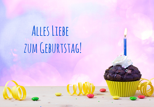 ドイツ語で「誕生日おめでとう」を言う3つの簡単な方法 - wikiHow