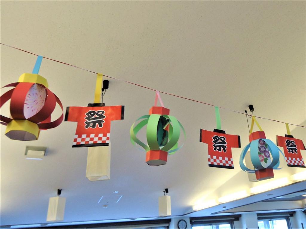 夏祭り準備＜飾り＞特別養護老人ホーム南風園