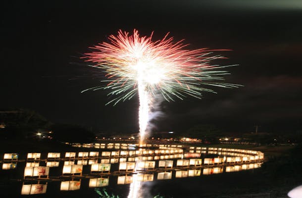 まるで地上の天の川！古利根川流灯まつりは8月16日まで＠杉戸リビング埼玉Web