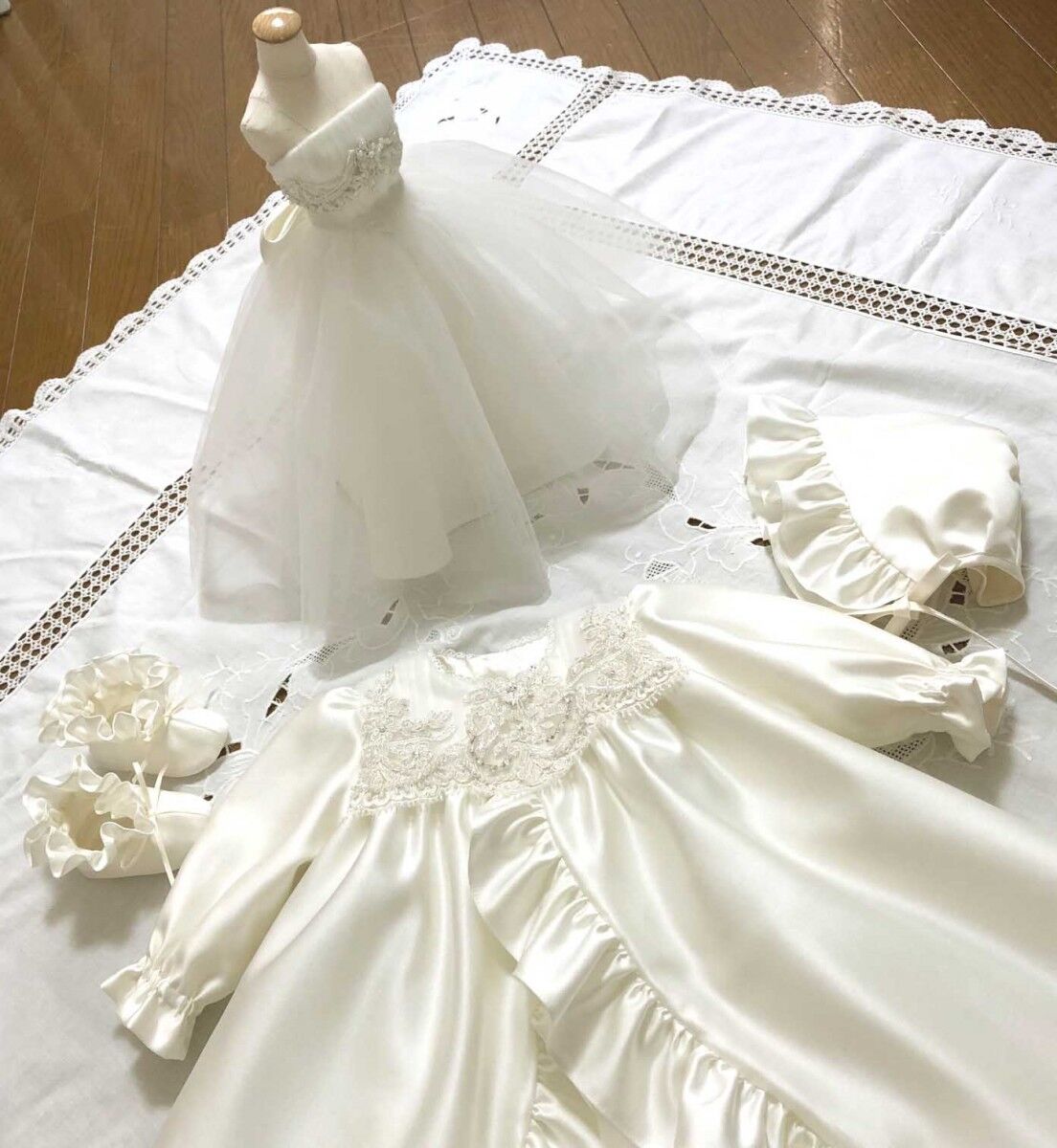 ベビー ウェディングドレス 友達に差をつける！ワンランク上のベビー＆キッズドレスブランド「コトナランド」おもしろいオリジナルウエディングなら結婚式プロデュースの空飛ぶペンギン社