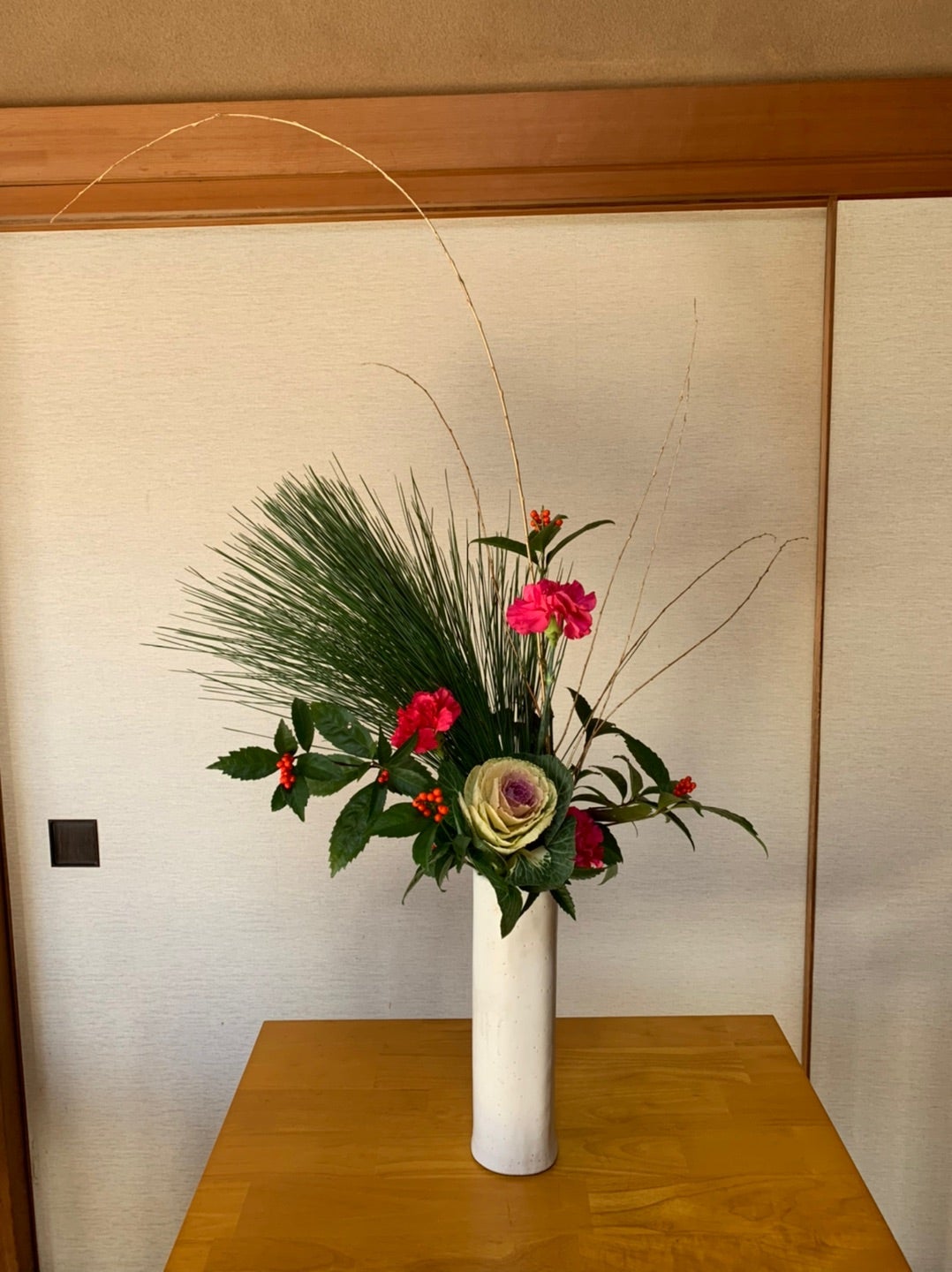 お正月アレンジメント 正月 花竹筒 正月飾り 和風 アレンジ 生花 斬新 背が高い商品 門松 正月飾り お歳暮ギフト 新年迎春 お正月飾り 天然竹 新年を飾る : 花とグリーンギフト三本松フラワー - 通販 - Yahoo!ショッピング