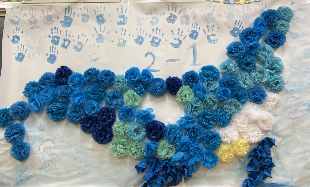 文化祭 装飾」のアイデア 8 件誕生日 飾り付け 100均, バルーンデコレーション, 教室のデコレーション