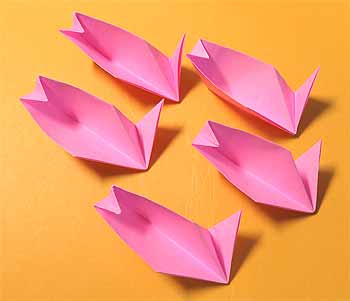 ➁ひな祭り桜吊し飾り10組☆豆ひなお雛様 うぐいす☆折り紙ハンドメイド 壁面飾 - メルカリ