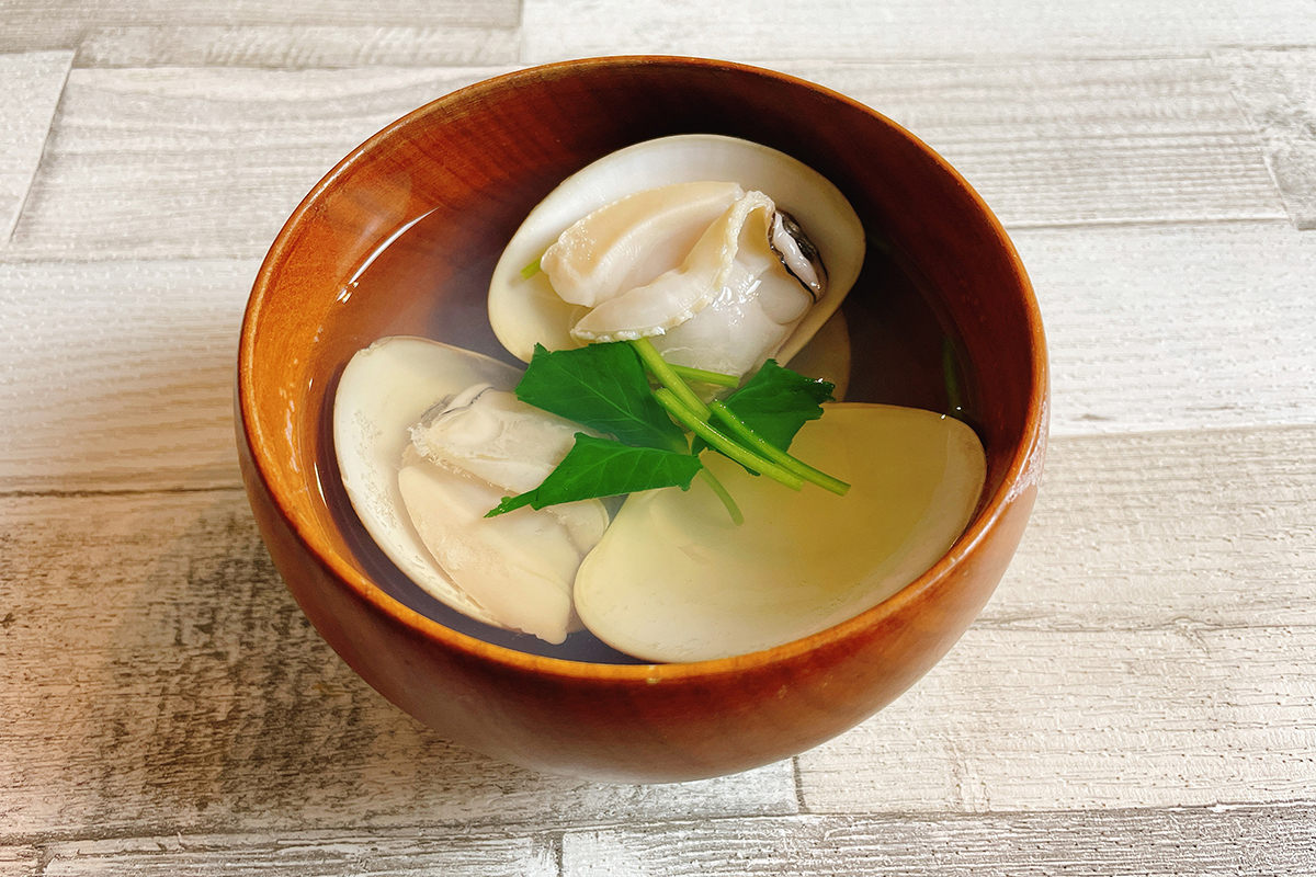 旨味たっぷり！ はまぐりのお吸い物