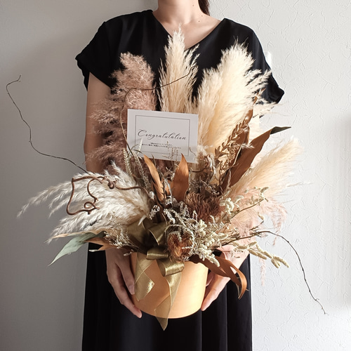 １周年のお祝い花を贈る時のマナーやお花の相場、タブーを完全解説！ 2025年最新