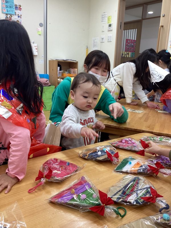 クリスマスマーケット ＃乳児クラスにじいろ保育園ブログ