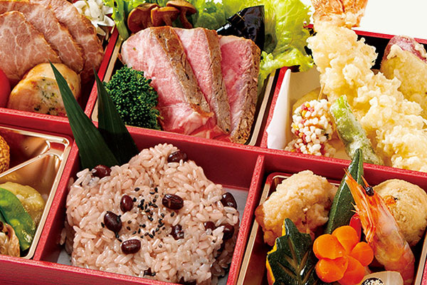 ママの手作り離乳食で初節句のひな祭りをお祝い！人形の東玉