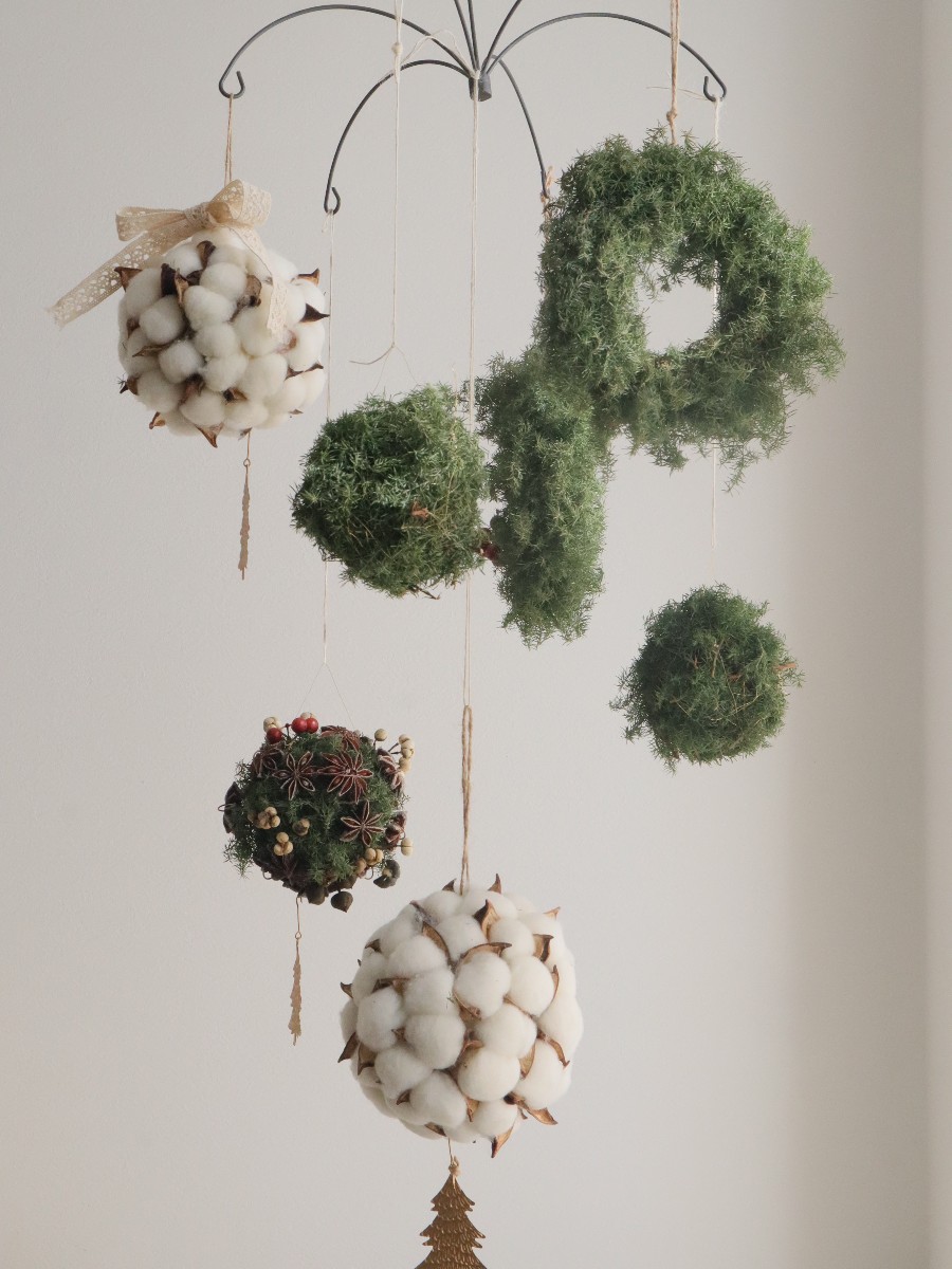 100均で簡単！きらきらボールリース☆ハンドメイドの作り方・アイデア暮らしニスタ