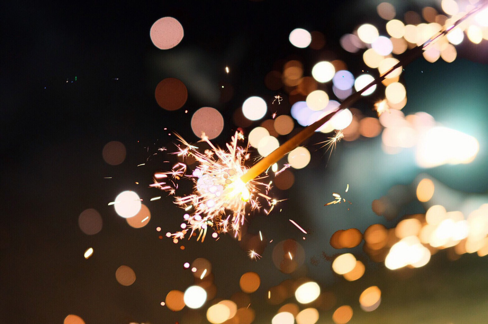 手持ち花火の写真素材103302237- PIXTA