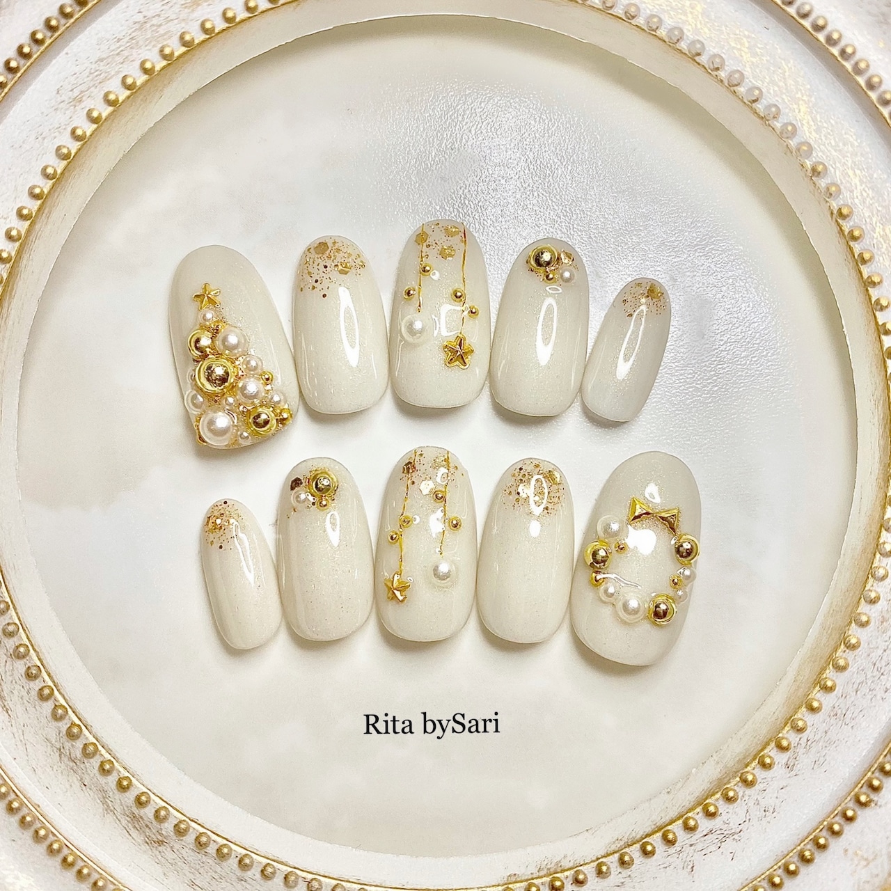 2025年秋 雪の結晶のホワイトネイルデザイン ネイルデザイン・ネイルカタログ を探す - OZmallビューティ