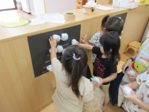 アソビモ、『アヴァベルオンライン』で十五夜にちなんだイベント「お月見うさぎと団子集め」を開催！ “月