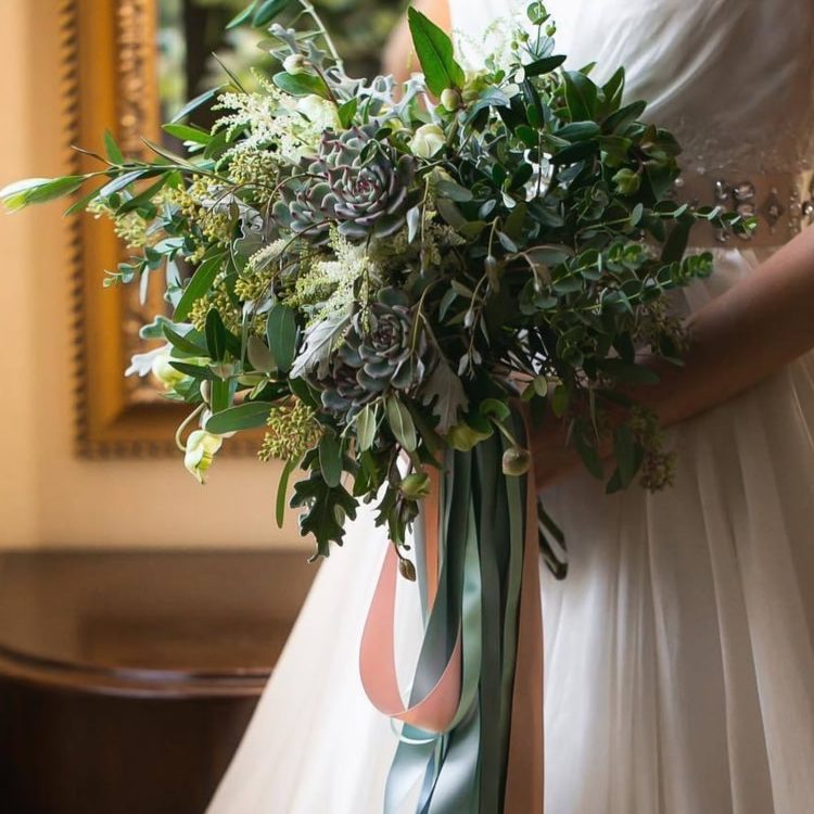 ウェディング装花はシンプルがオススメ！節約もできて一石二鳥First Film ファーストフィルム結婚式のエンドロール・ムービー撮影