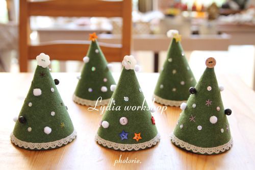 フェルト🎄クリスマスツリー壁飾り🎄の通販 by takachan's shopラクマ