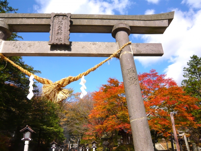 しめ縄の正しい向きとは？編む向きには意味がある！神棚・玄関の場合も - 第三人生 〜寄り道の歩き方