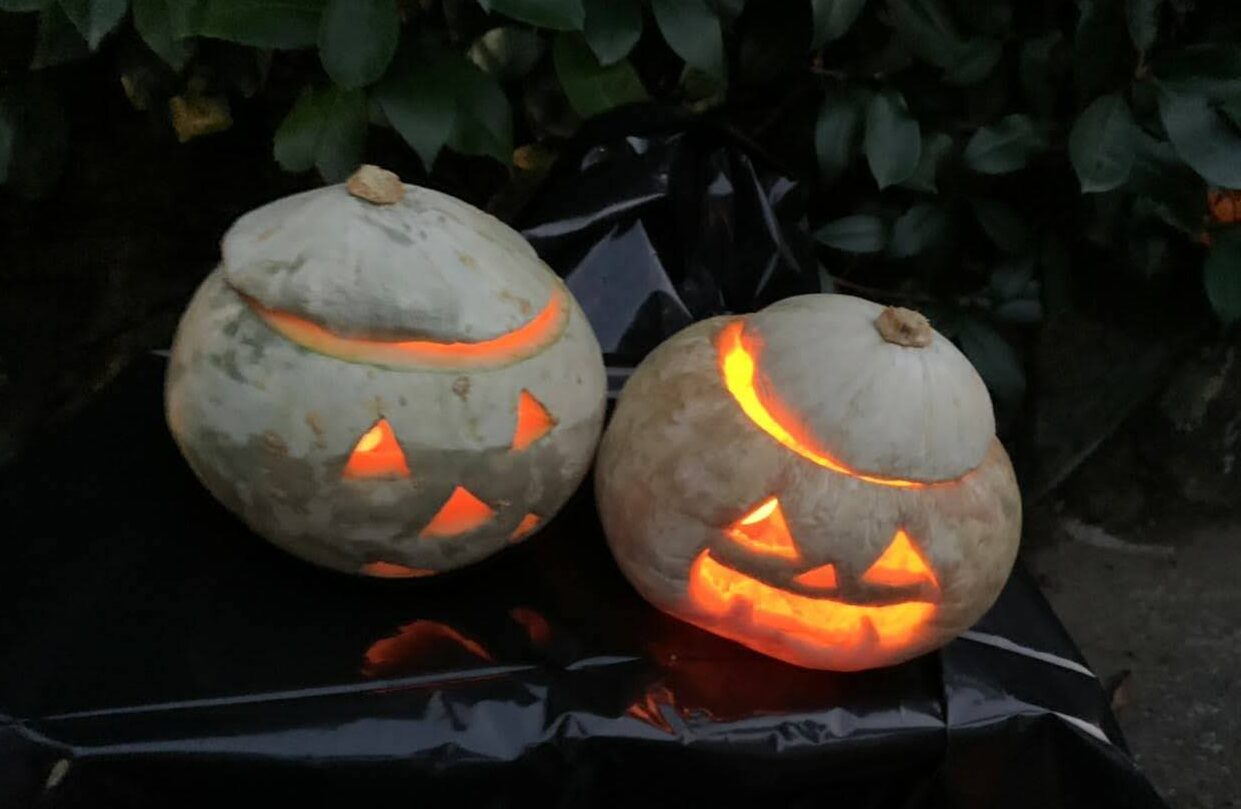 jack-o-lantern の発音： jack-o-lantern の 英語 の発音