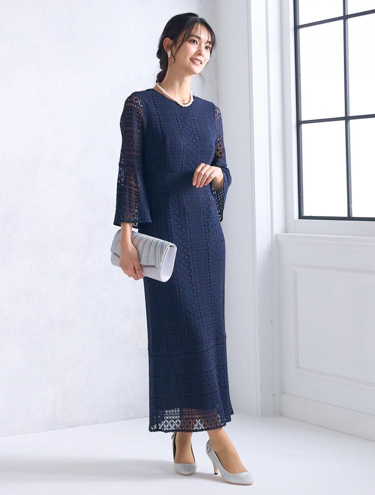 靴や髪型で見違える♡お呼ばれ向きネイビードレスについて徹底解説！ARINEアリネ