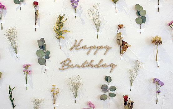 誕生日の飾り付けは100均で華やかに。素敵なお祝いにするおすすめアイテムをご紹介