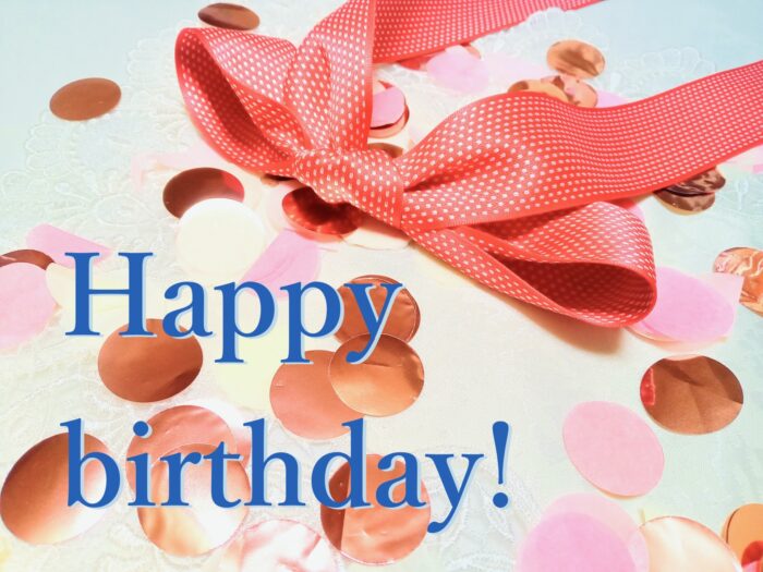 彼氏の誕生日に！「Happy Birthday」をオシャレに手書きするアイデア