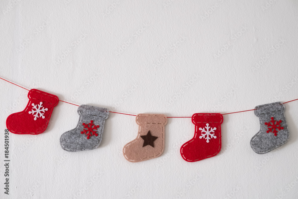 ちょっとしたクリスマスプレゼントに。お菓子を詰め込んだクリスマスブーツをつくりました。クラフポ