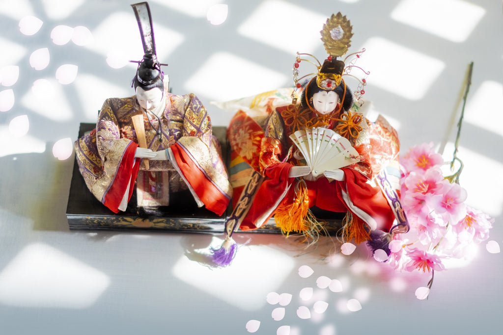 ひな祭りの雛飾りに「橘」を飾るのには「魔除け」の意味があります人形の東玉