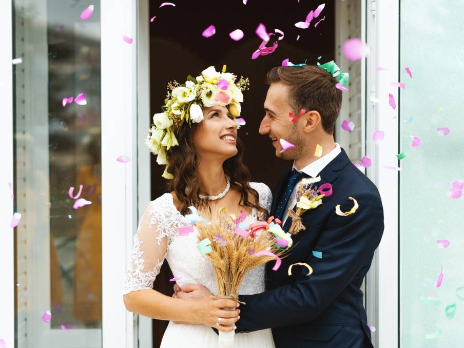 フラワーシャワーの他にもいろいろ！結婚式のシャワー演出13選*手作り・節約できるポイントを合わせて解説美花嫁図鑑farny ファーニー お洒落で可愛い花嫁レポが満載！byプラコレ