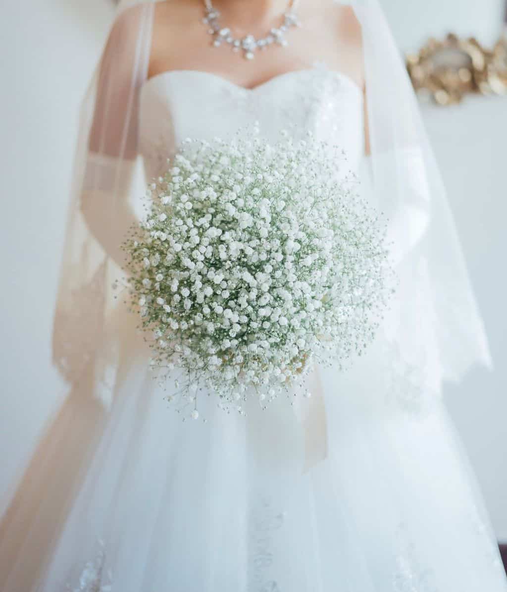 カスミソウのブーケ＋ブル