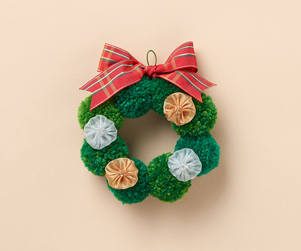 ハンドメイドレシピまとめ厳選23アイテム！手作りで簡単 クリスマスリースとオーナメント、くつ下をハンドメイドクロバー株式会社