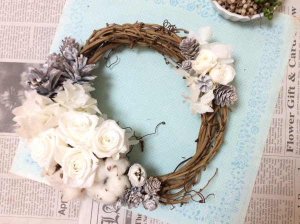 シックだけれど、ゴージャスなプリザーブドフラワーのクリスマスツリープリザーブドフラワーショップ Yuan ユアン