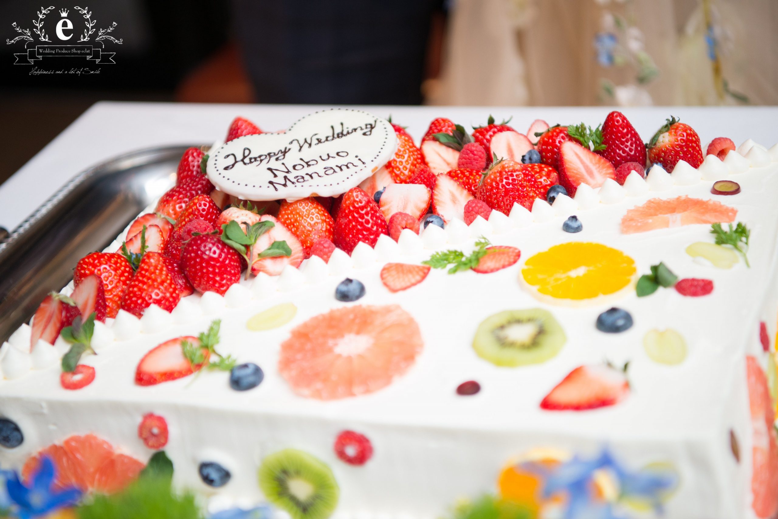 ウェディングケーキのご紹介 公式 アニバーサリーアン恵比寿 東京の結婚式場クラシカルとフェミニンがとけあう貸切邸宅で叶うウエディング