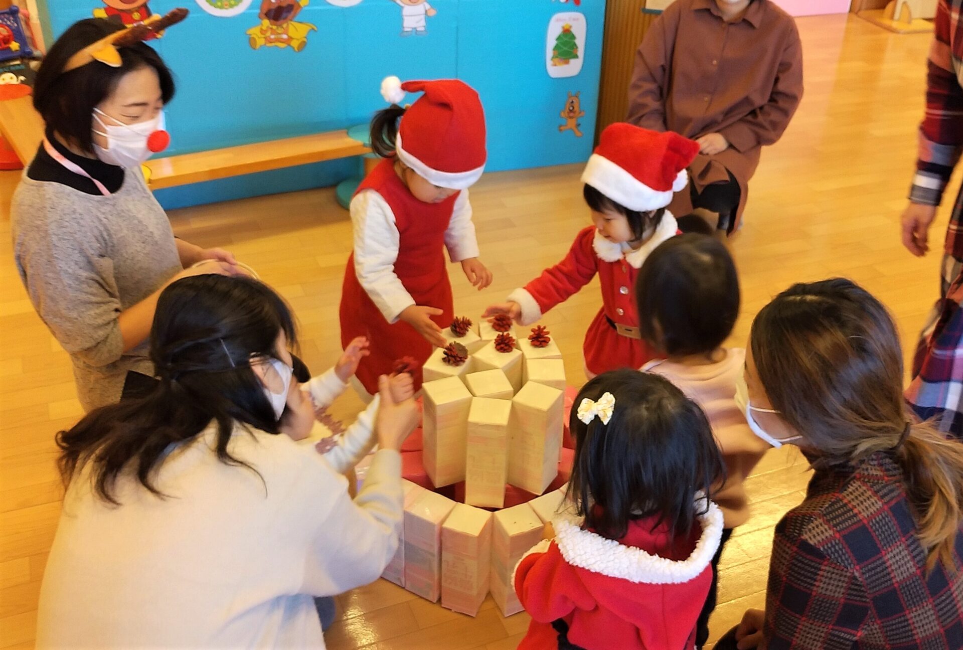 学校でクリスマスパーティー！？セブ国際ボランティア NPO法人 DAREDEMO HERO