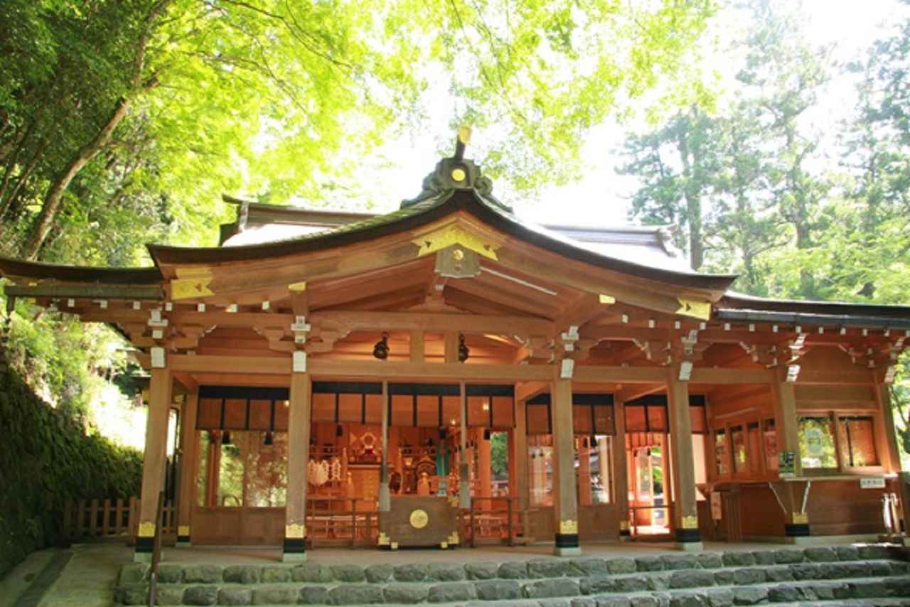 関西の最強穴場パワースポット7選！恋愛・仕事運・金運UPの神社など - 神戸LOVERS