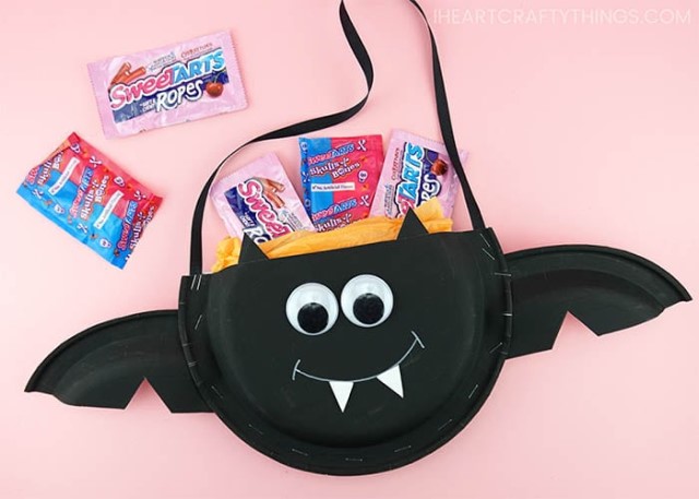 ハロウィンのラッピングアイディア満載！お菓子バッグやキャンディレイの作り方 杉浦さやか「おやこ プチプラごっこ＋ plus」kodomoe コドモエ —「親子時間」を楽しむ子育て情報が満載