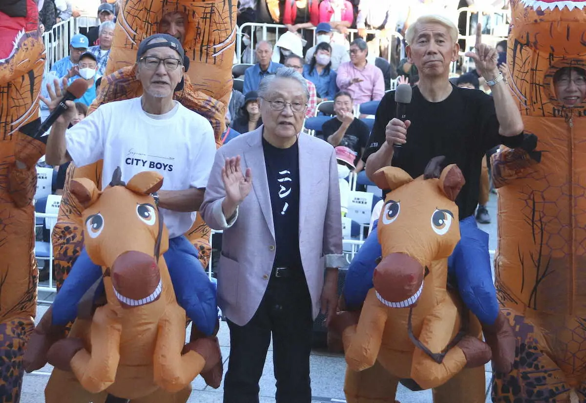 浜松町で行われた野外イベント「ハマサイトの夏祭り」を盛り上げたTRFのDJ KOO - スポニチ Sponichi Annex 芸能