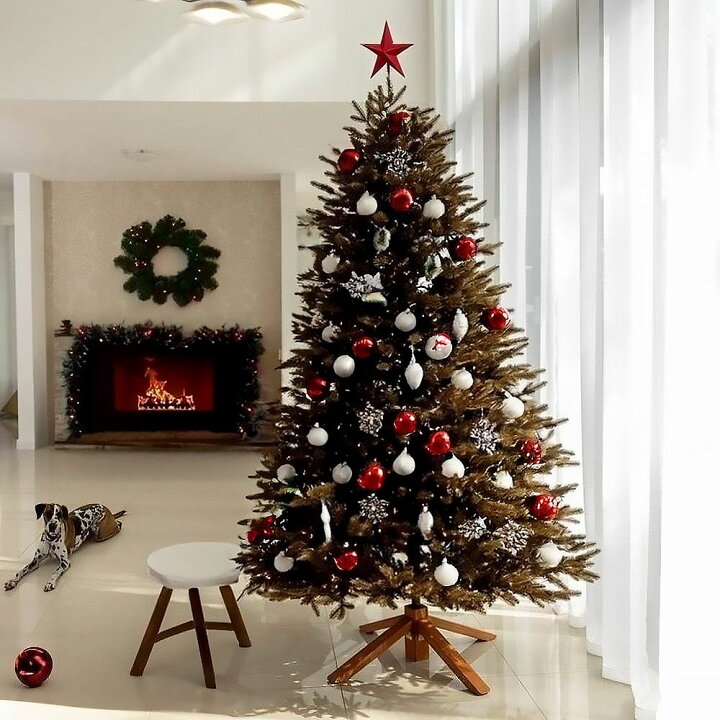 クリスマスツリーの人気ブランドは？高級感あるツリーやおしゃれな北欧風ツリーも紹介 - ちいさな暮らし