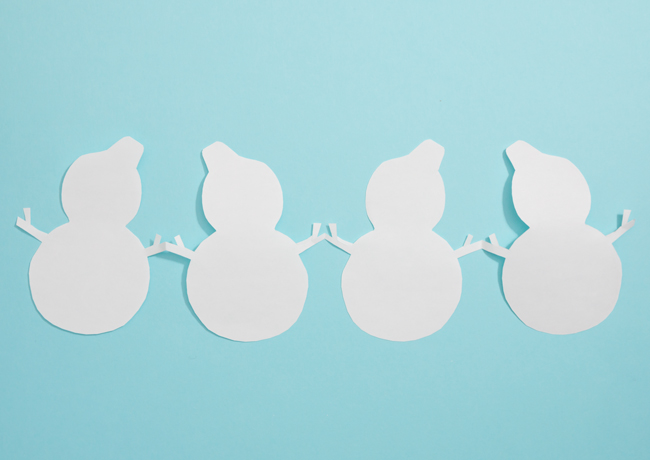 折り紙で雪の結晶の折り方作り方！簡単な切り方でクリスマスの飾りにセツの折り紙処