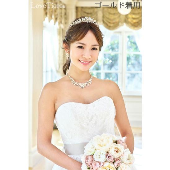 Amazon.co.jp: クラウンヘッドドレス 大人のための結婚式の王冠そしてティアラブライダルクラウンティアラ水晶党毛の付属品ブライダルデコレーション美人コンテストColor : Red, Size : 15*5.3cm: ファッション