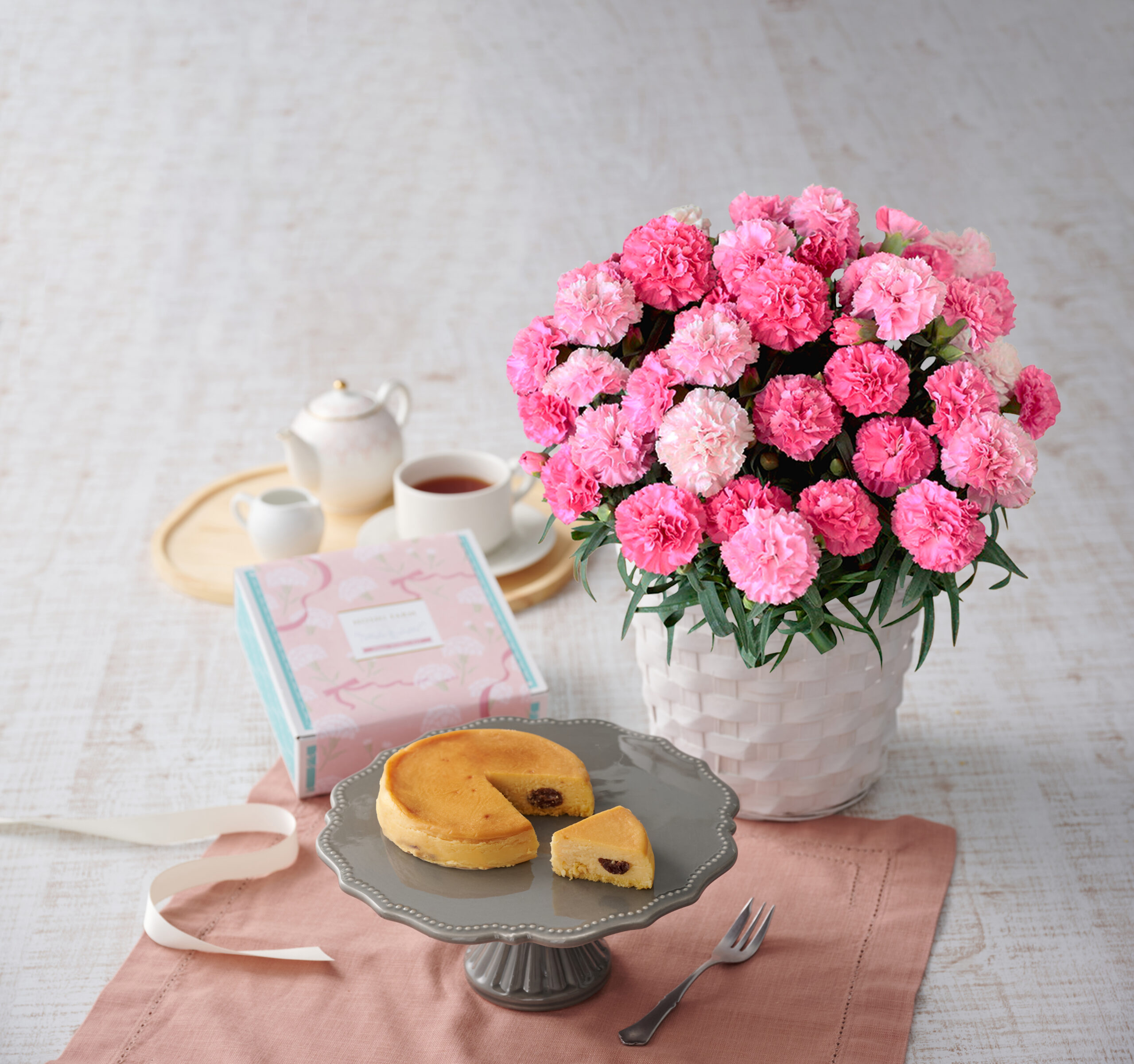 楽天市場 母の日ケーキ カーネーション メッセージ入りフルーツ三種生クリーム 8号バースデーケーキ 誕生日ケーキ送料無料15〜18名様用感謝状 大きい サプライズ 冷凍 : CAKE EXPRESS