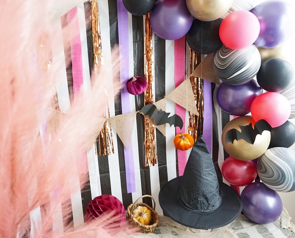 Amazon.co.jp: Lucleag ハロウィンフォトブース小道具キット 24個 ハロウィンフォトプロップ&自撮りフレーム ハロウィン写真装飾ゴーストコウモリ パンプキンスパイダー ハロウィン装飾 トリックオアトリーパーティー用品 : おもちゃ