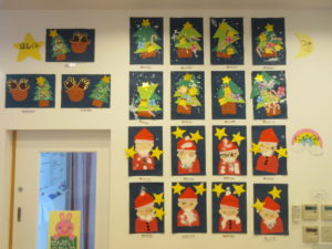 クリスマス製作🎄 紙皿を使ったゆらゆらサンタさん🎅✨ 作り方は、 投稿の画像を見てください！！12月製作クリスマス飾りクリスマス製作紙皿製作紙皿工作保育園製作 保育製作 製作遊び製作あそび