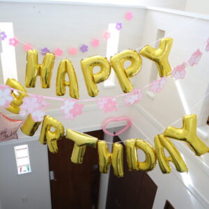 ダイソーで叶う！おしゃれで華やかな誕生日飾りおすすめ22選 バルーン・ろうそく・装飾- macaroni