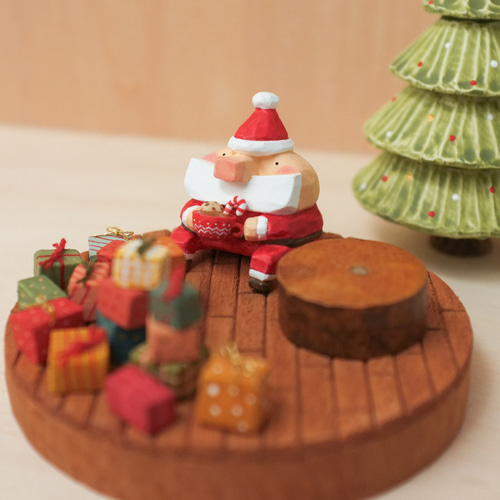 ミニチュア ロイターポーセリン サンタの置物とクリスマスキャニスター RP1898-5 ミニチュアハウス ドールハウス 用 -ミニチュア＆ドールハウスのお店すぃーとあっぷるぱい -プレゼント＆ギフトのギフトモール