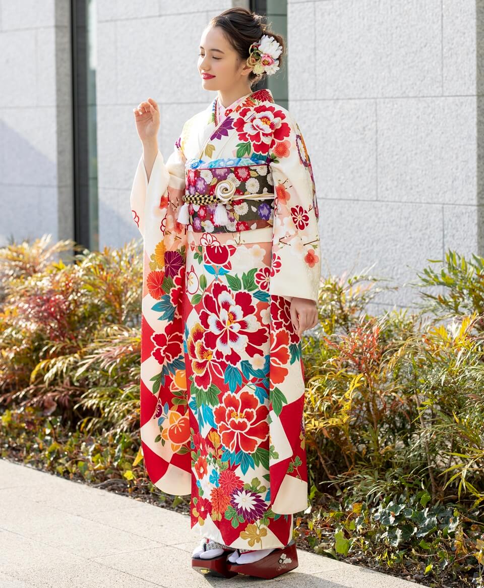レトロモダンで可愛い成人式振袖レンタル 和風館ICHI
