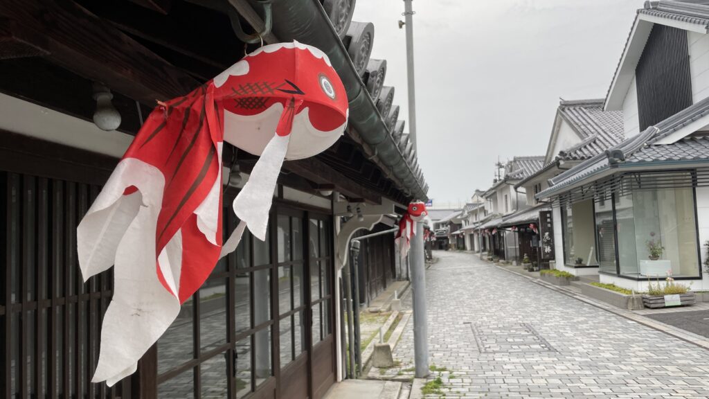イベント情報✨😊 6 7 土 は、白壁の町並みにある・やないろさんにて『やないろフェスティバル・やなフェス』が開催されます🥤毎日が文化祭をテーマに開催されます。 記念すべき第10回目の今年は「地域の美味しいが集まる食の祭典！食べて遊んで笑顔満開の1日を