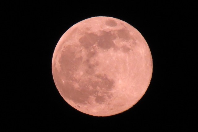 好きな人との恋が成就する』と言い伝えのある6月の満月・ストロベリームーンの月ライトが登場！株式会社ヴィレッジヴァンガードコーポレーションのプレスリリース