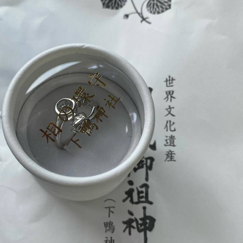 KYOTO SIDE編集部おすすめ！ かわいいandレアなお守りをご紹介します🌸 🌸「えんまん」長岡京市 柳谷観音 楊谷寺 「えんまん」美しい花手水やアジサイの名所としても人気のお寺では、つまみ細工を用いたカワイイ花手水まもり「えんまん」を授けていただけます