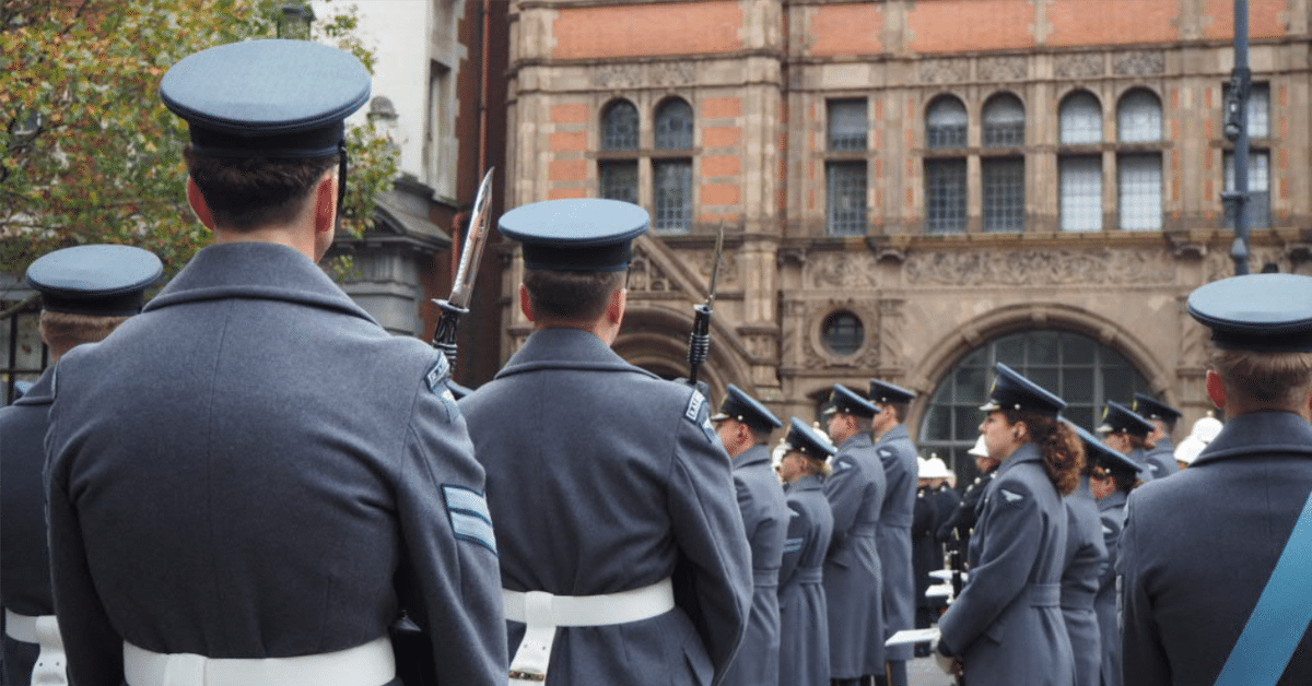 高貴なブラックで登場！キャサリン皇太子妃「リメンブランス・デー」の装いをプレイバック 海外スナップPrecious.jp プレシャス
