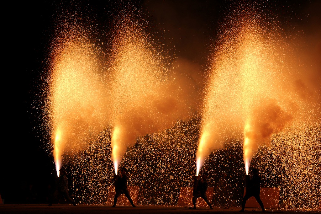 近江みたらし祭 手筒花火 唐崎神社琵琶湖上お焚上げ他滋賀県大津市手筒花火Fireworks Festival in Lake Biwako