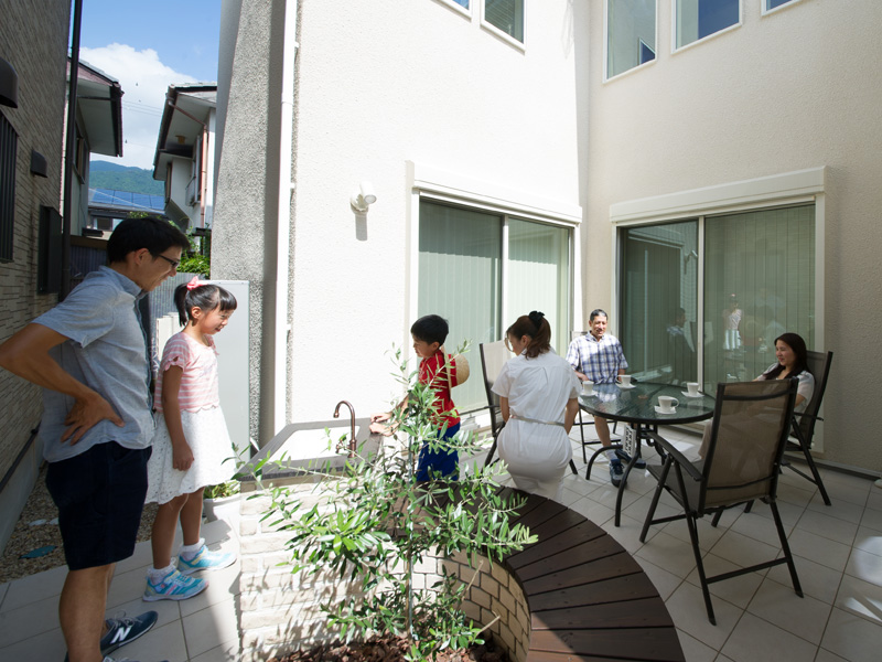今年の夏はガーデンパーティーをしよう